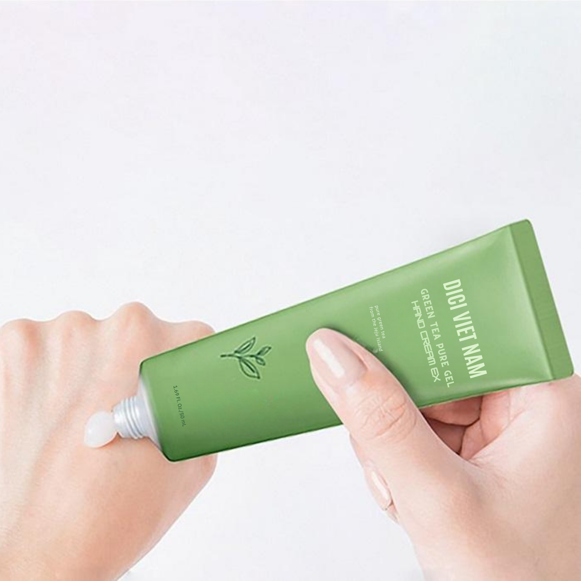 GIA CÔNG SẢN PHẨM DƯỠNG DA TAY CHẤT LƯỢNG CAO TẠI NHÀ MÁY DICI VIỆT NAM GIA CÔNG SẢN PHẨM DƯỠNG DA TAY CHẤT LƯỢNG CAO TẠI NHÀ MÁY DICI VIỆT NAM